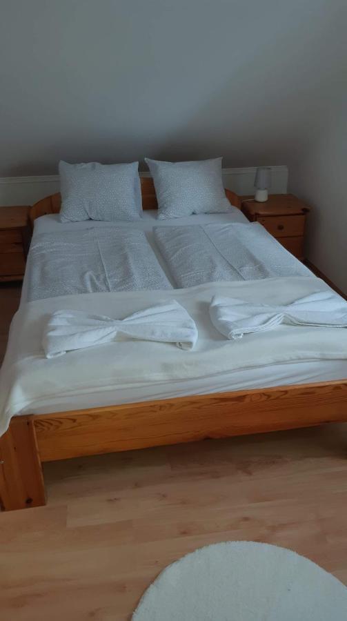 Rege Apartman Alsóörs 外观 照片